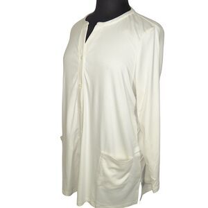 Isaac Mizrahi Live Cream Cotton Long Sleeve Button Up Front Pocket Top Plus 2X